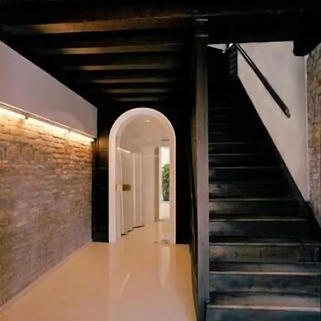 Konukevi Palazzo Soderini 3*