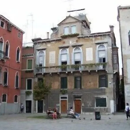 Konukevi Palazzo Soderini 3*